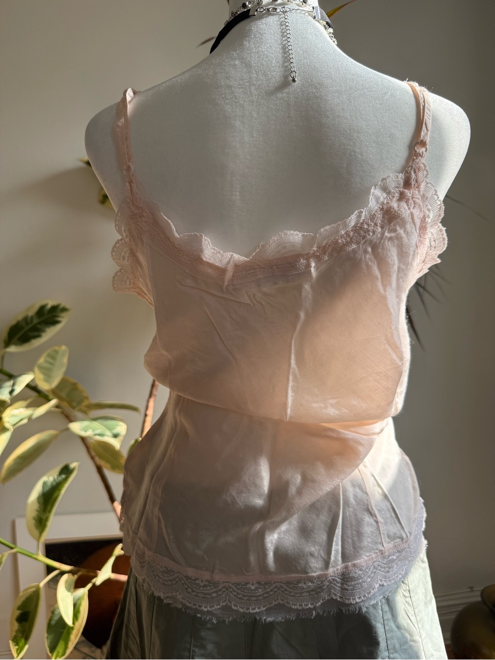 Stunning Y2k Baletcore Soft Girl Lace-Trim Powder Pink Camisole - Picture 5 of 8